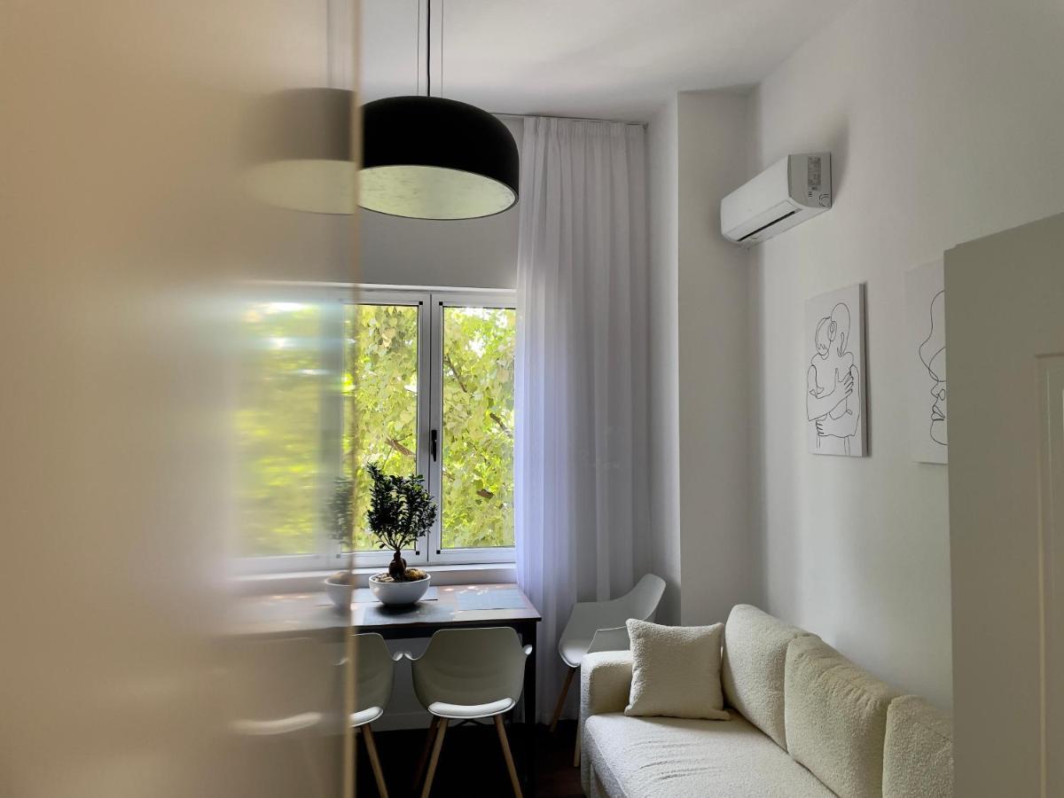 "Middlenest" Central Apartment Tirana Extérieur photo